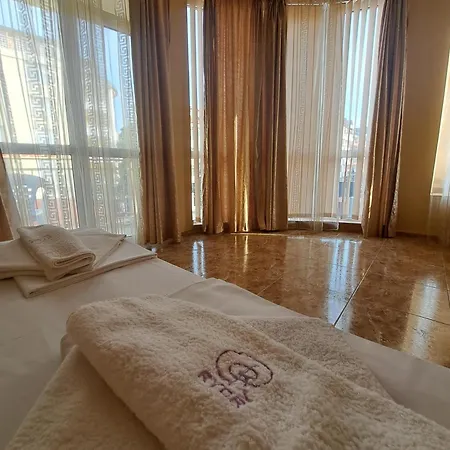 Апартамент 24, Ryor Слънчев бряг